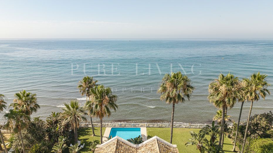 Magnifique domaine andalou classique en front de mer à Casasola, Estepona Est
