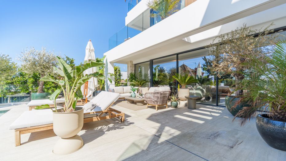 Villa contemporaine de luxe à Marbesa, Marbella
