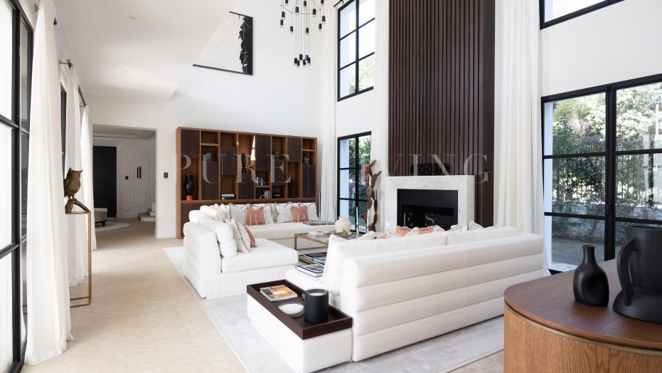 Villa for sale in Cascada de Camojan, Marbella Golden Mile