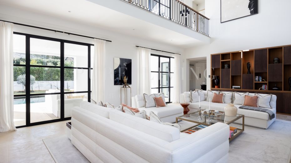 Villa for sale in Cascada de Camojan, Marbella Golden Mile