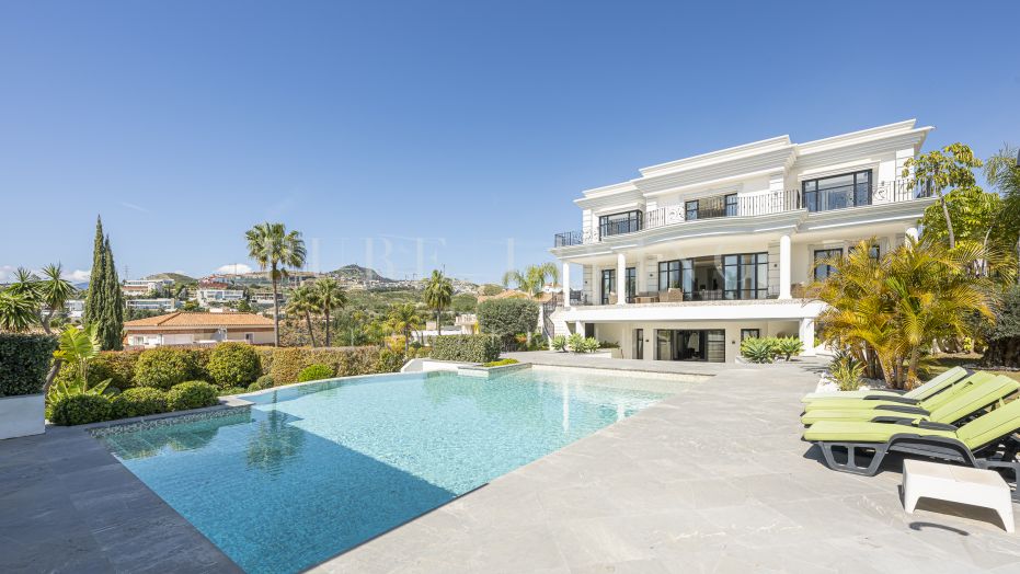Elegant villa with 5 bedrooms for long term rent in la Alqueria, Benahavis