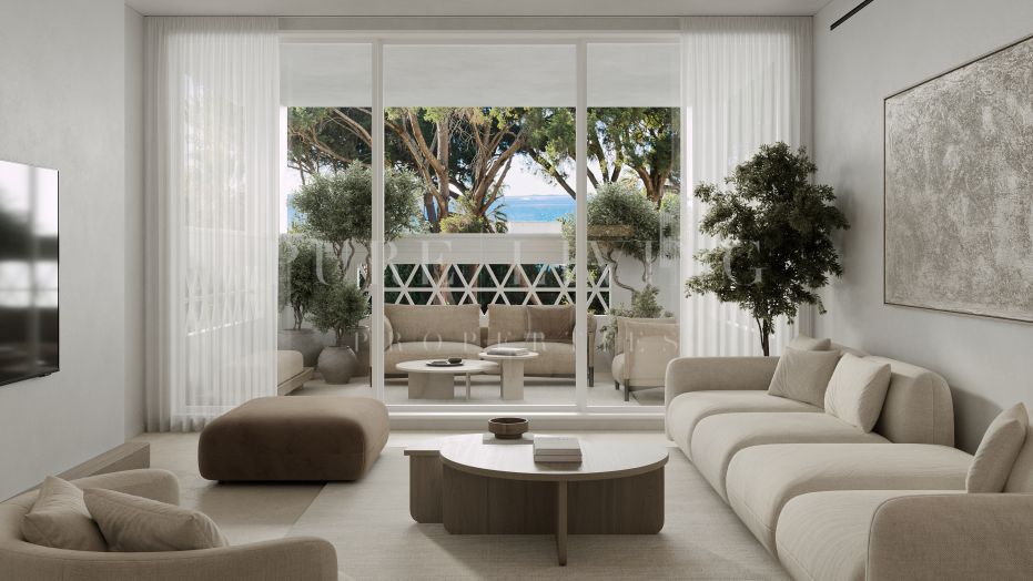 Spacious 3-Bedroom Apartment with Sea Views in Playas del Duque, Puerto Banús