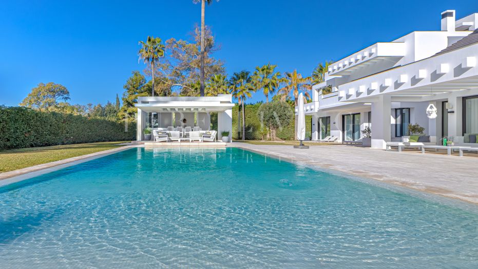 Contemporary Luxury Villa in Guadalmina Baja