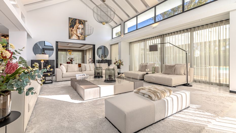 Contemporary Luxury Villa in Guadalmina Baja