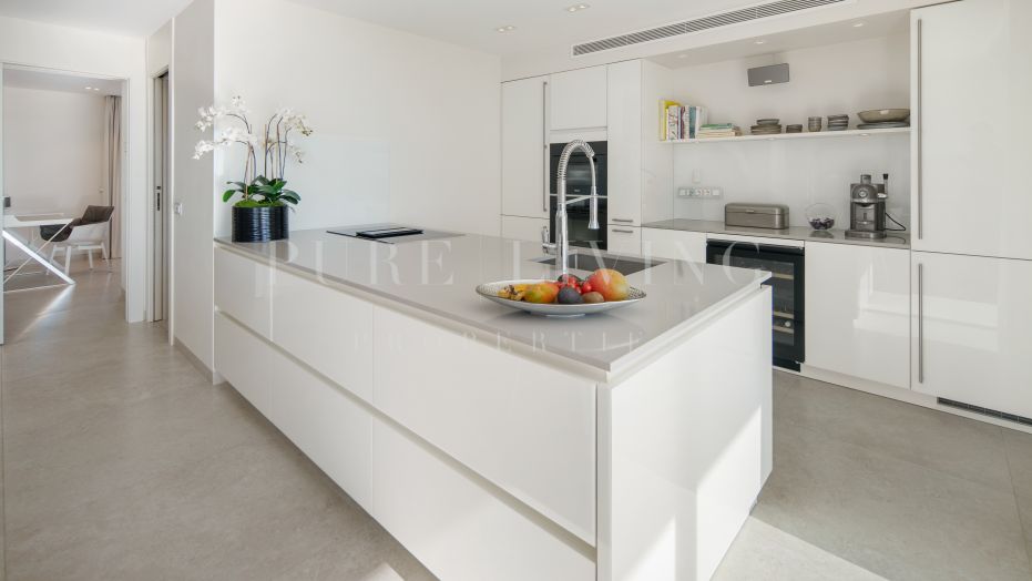 Ático dúplex en Monte Paraíso, Milla de Oro, Marbella