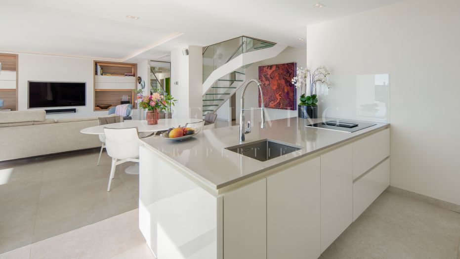 Ático dúplex en Monte Paraíso, Milla de Oro, Marbella