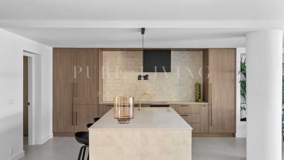 Casa Zia – Élégante Maison de Ville au Design Minimaliste à Nueva Andalucía