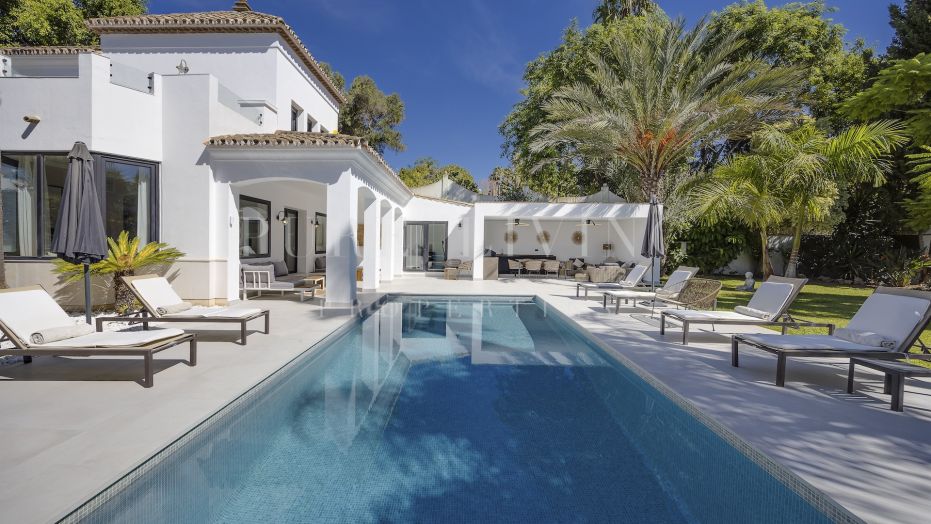 Vivienda Familiar en El Paraíso Alto, Estepona