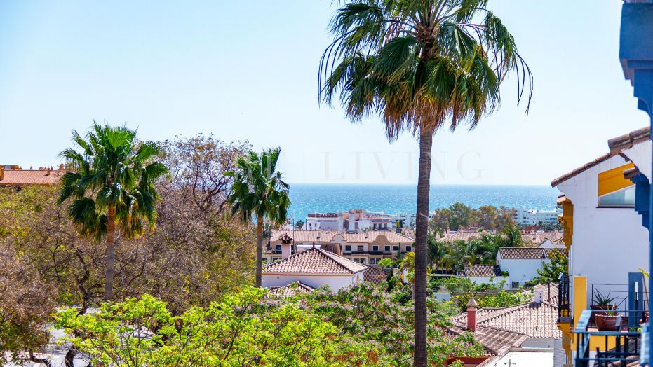 Licht en ruim herenhuis gelegen in het gewilde San Pedro de Alcántara