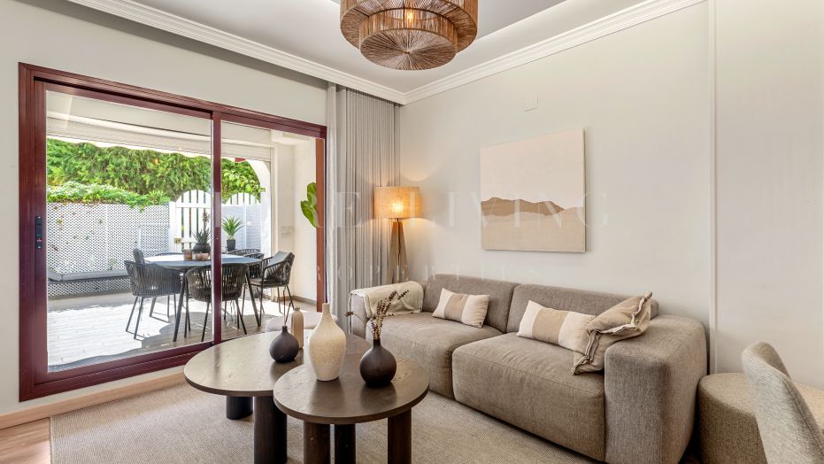 A four bedroom ground floor apartment in Residencial Noray, San Pedro de Alcántara