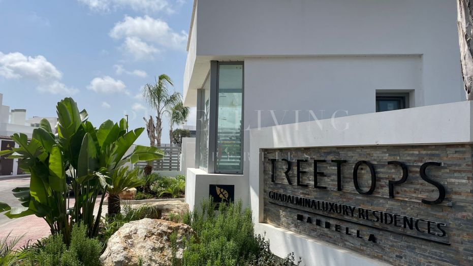 Maison de ville contemporaine de trois chambres située dans un endroit privilégié à Alta Vista, San Pedro de Alcántara