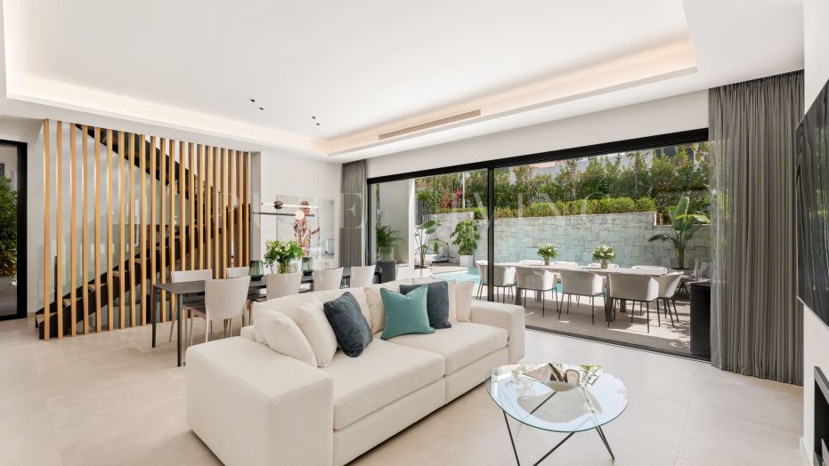 Indulge In Luxury Living With This Semi-Detached House On The Golden Mile.