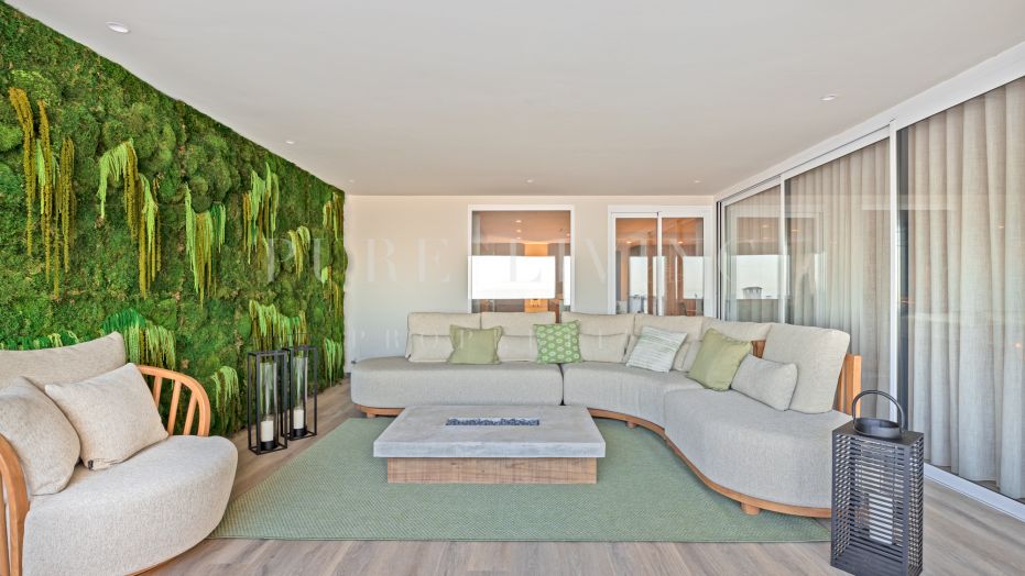 Volledig gerenoveerd appartement te koop in Puerto Banús