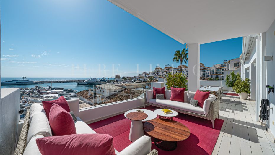 Luxe penthouse aan het strand in Puerto Banús