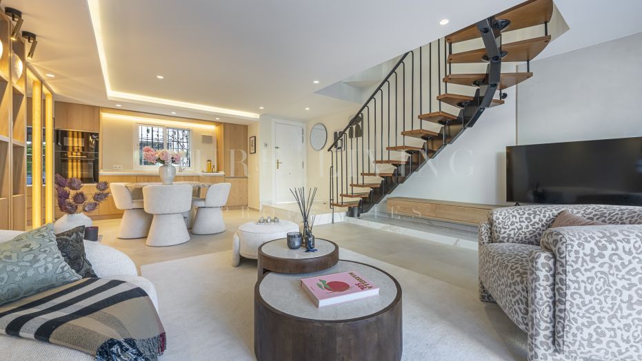 Prachtig herenhuis met 3 slaapkamers vlakbij het strand gelegen in het prestigieuze Arco Iris