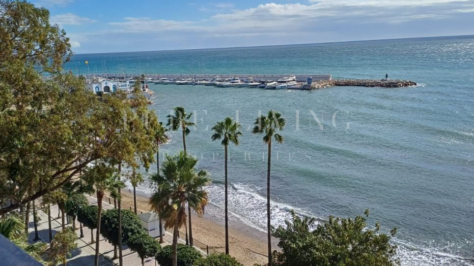 Estudio en primera línea de playa con vistas panorámicas al mar, en la privilegiada Playa de la Fontanilla