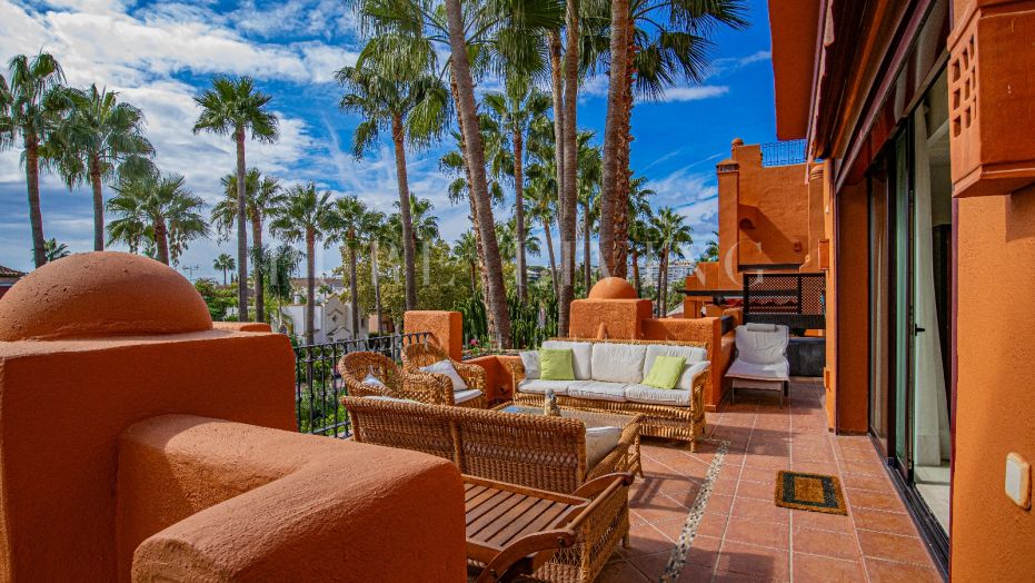 3 bedrooms apartment for rent long term rent available in Alzambra, Puerto Banus