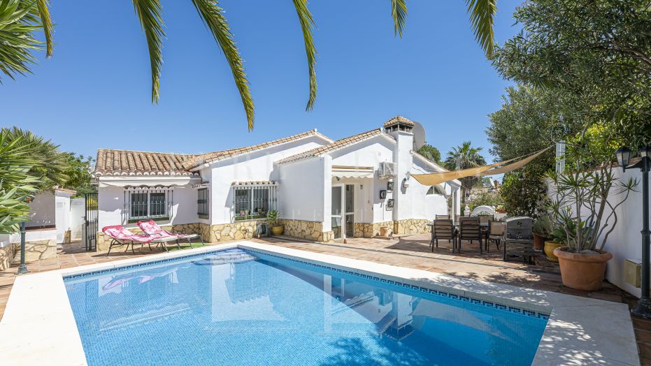 Villa in El Chaparal op korte loopafstand van strand
