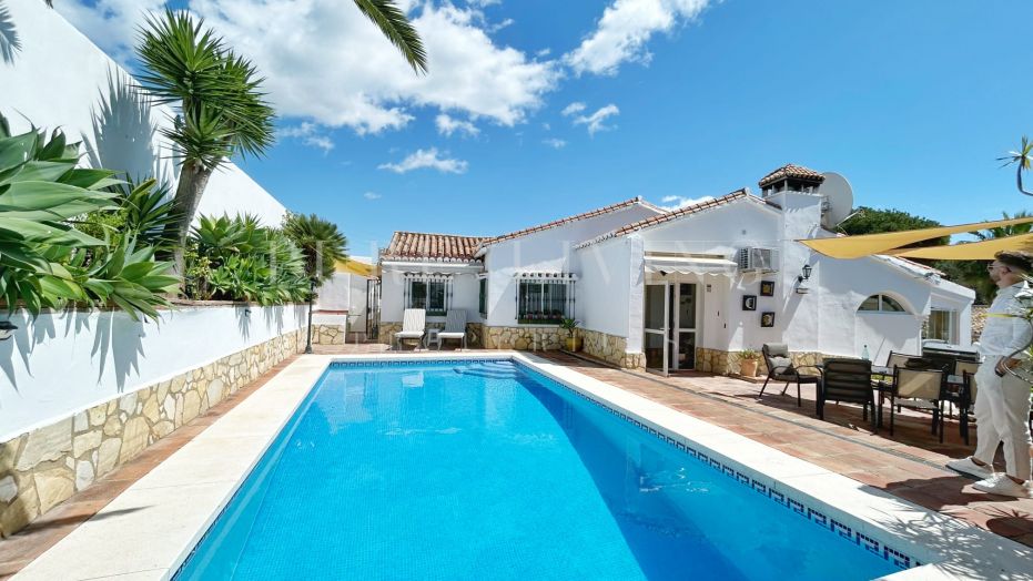 Villa in El Chaparal with short walking distance to beach