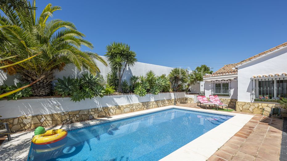 Villa in El Chaparal op korte loopafstand van strand