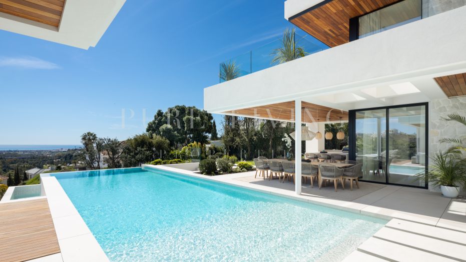 Villa moderna con vistas al mar en Lomas de La Quinta.