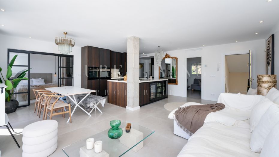 Prachtig penthouse met 3 slaapkamers en adembenemend panoramisch uitzicht op zee, ideaal gelegen in La Quinta