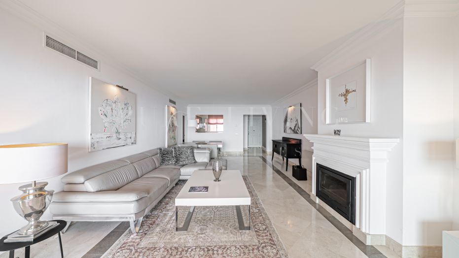 Luxe appartement met 2 slaapkamers en panoramisch uitzicht op zee