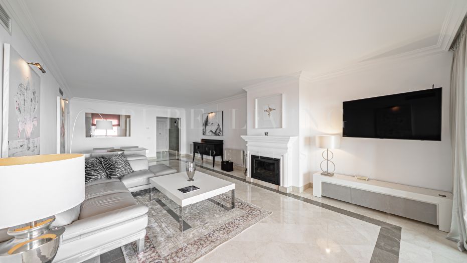 Luxe appartement met 2 slaapkamers en panoramisch uitzicht op zee