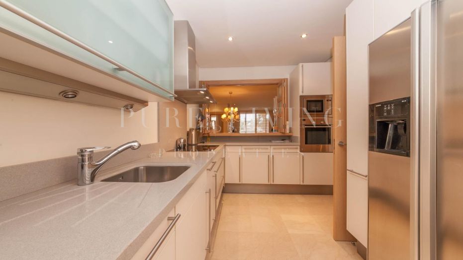 Luxury furnished apartment in Mansion club for rent