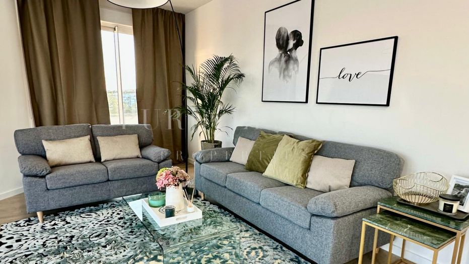 Stunning 3-bedroom penthouse with incredible sea and mountain views in the prime, Nueva Andalucía