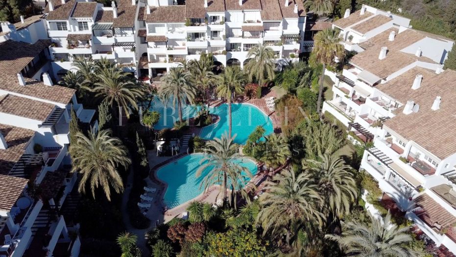 Renovated Apartment in Puente Romano