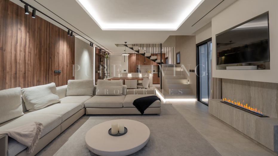 Een prachtig duplex penthouse in Las Lolas, Nueva Andalucía.