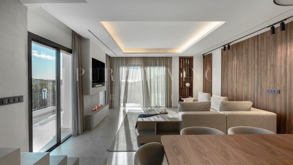 Een prachtig duplex penthouse in Las Lolas, Nueva Andalucía.