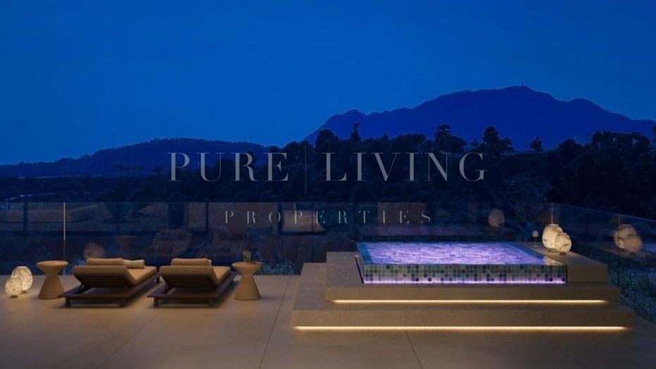 Stunning 6-bedroom villa with panoramic golf views located in the prestigious, Marbella Club Golf Resort