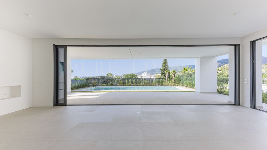 Brand new four bedroom in la Finca de Marbella