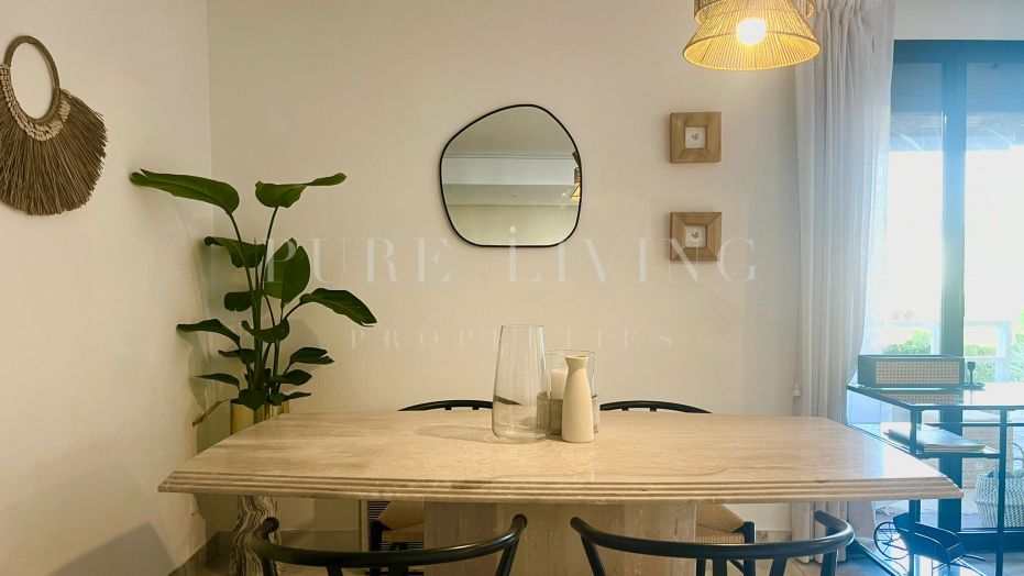 Charmante maison de ville de 2 chambres à coucher en bord de mer à Costalita avec jardin privé et vue sur la piscine