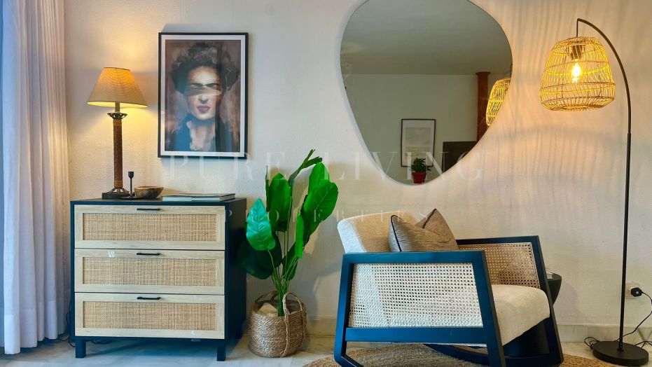 Charmante maison de ville de 2 chambres à coucher en bord de mer à Costalita avec jardin privé et vue sur la piscine