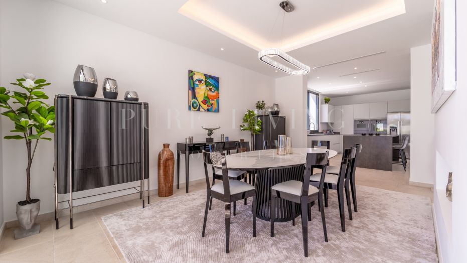 Villa contemporaine neuve en bord de mer à Atalaya Isdabe, Casasola