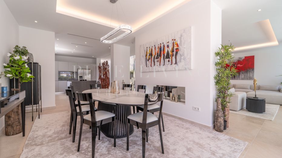 Villa contemporaine neuve en bord de mer à Atalaya Isdabe, Casasola