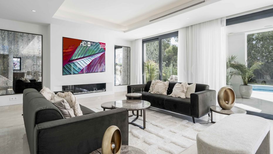 Une luxueuse villa moderne à El Campanario Golf.