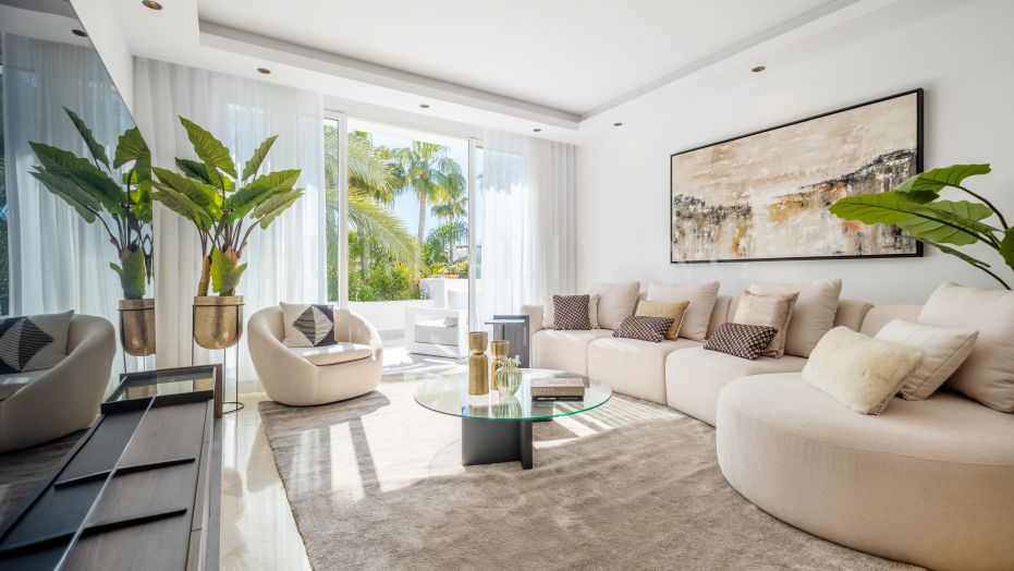 Penthouse en Duplex en Première Ligne de Mer avec Vue Panoramique dans Ventura del Mar, Puerto Banus.