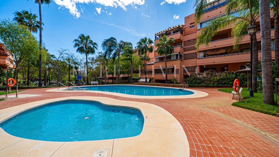 3 bedrooms apartment for sale in Costa Nagueles 3