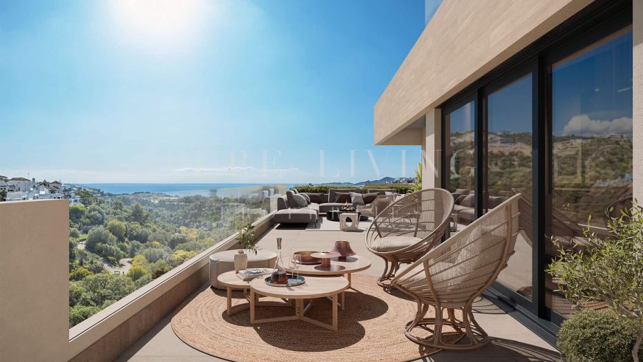 Appartement moderne de deux chambres avec vue panoramique sur la mer, situé dans le prestigieux Altos de Los Monteros