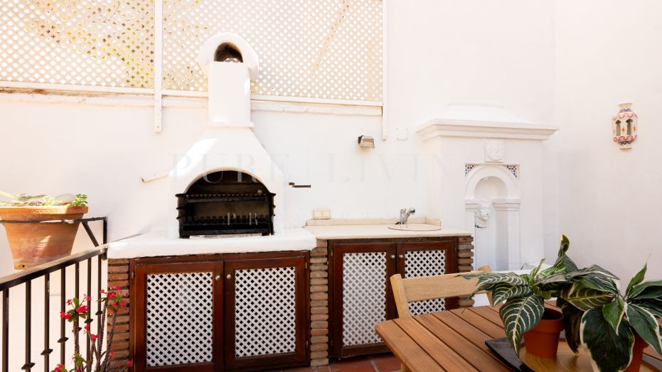 Maison de ville récemment rénovée à Lomas del Marbella Club Pueblo, Golden Mile, Marbella