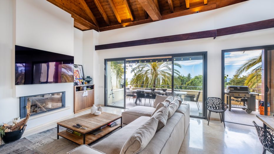 Stunning unfurnished duplex penthouse in Imara with panoramic sea Views, ideally located in prestigious Sierra Blanca