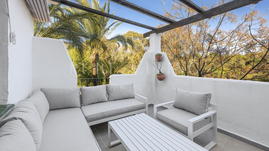 Duplex penthouse met 3 slaapkamers te huur in Los Naranjos de Marbella