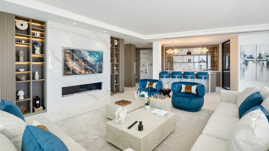 State-of-the-Art Living with Panoramic Sea Views in La Zagaleta