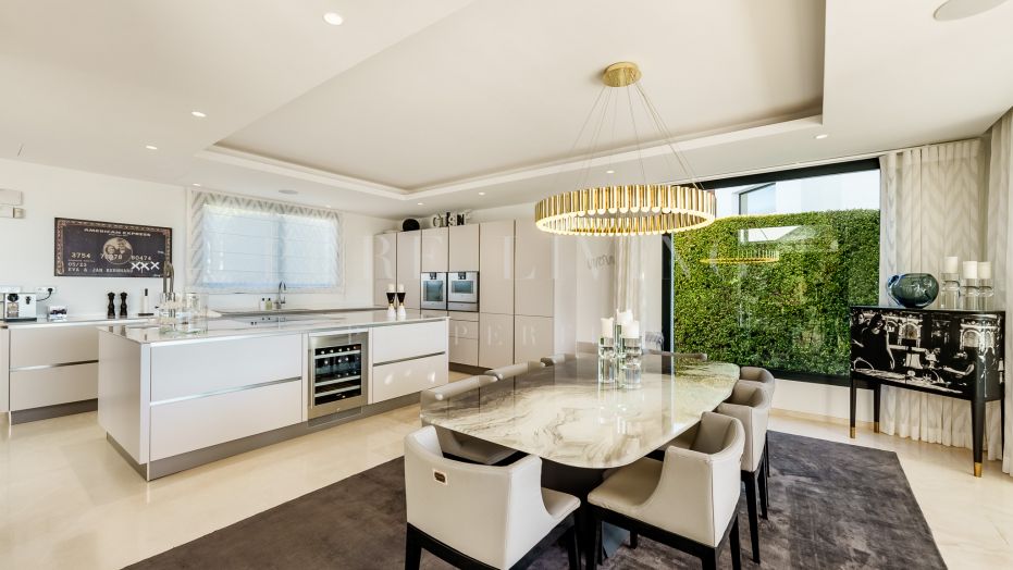 Modern Luxury Villa in Nueva Andalucía