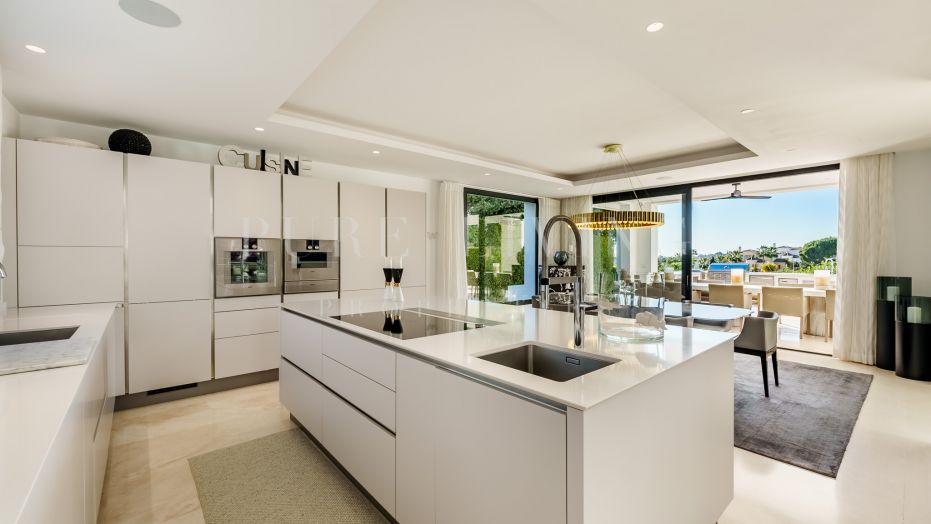 Modern Luxury Villa in Nueva Andalucía