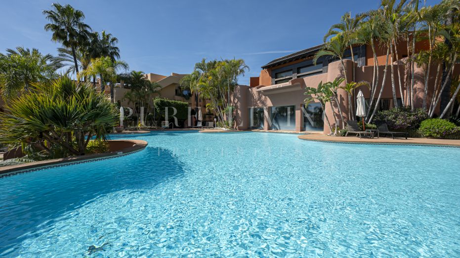 Luxe penthouse met panoramisch uitzicht op zee in Mansion Club, Sierra Blanca – Marbella's Golden Mile